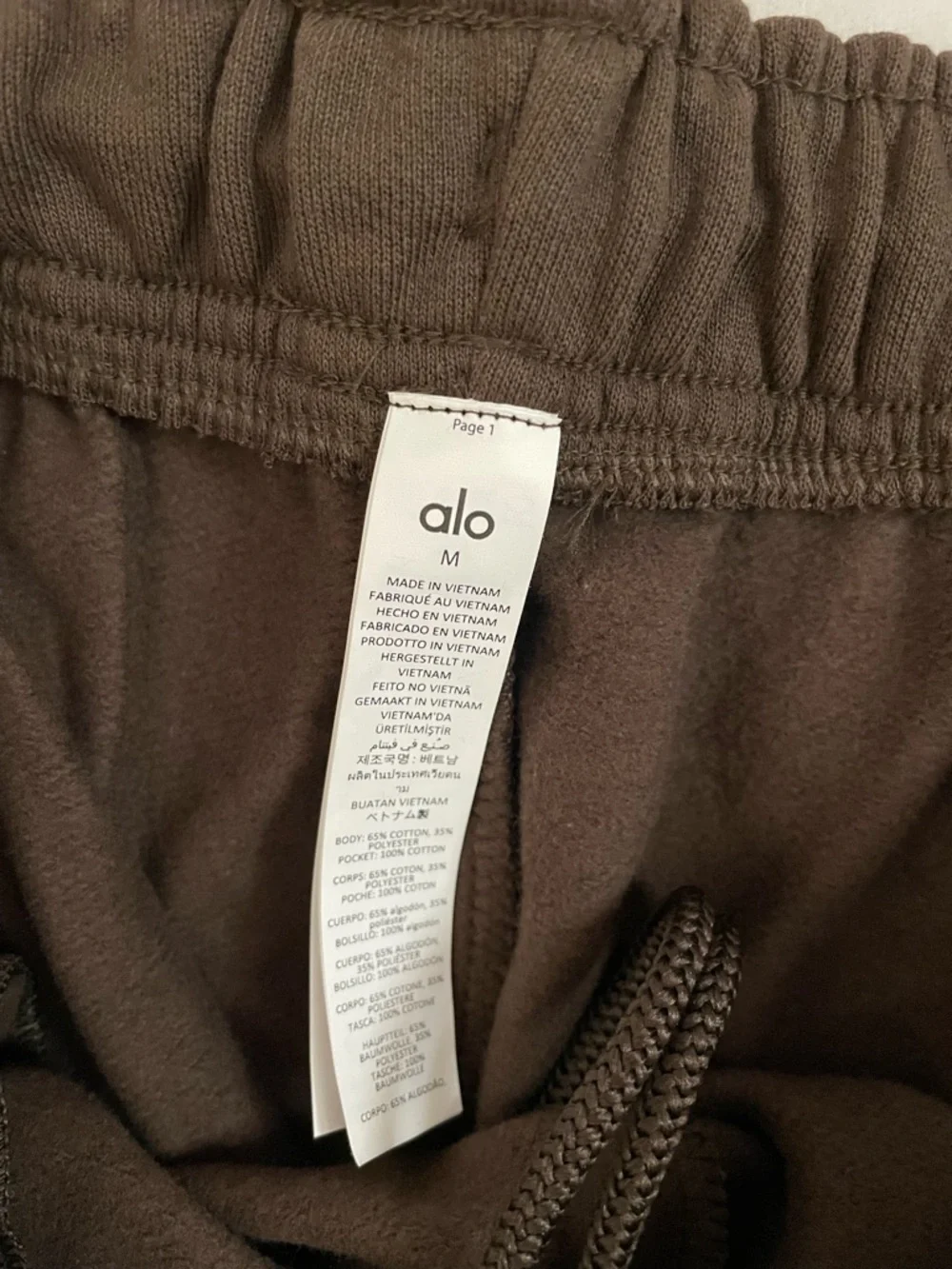 Alo Yoga NWT Accolade Straight Leg Sweatpants in Expresso Color Size M